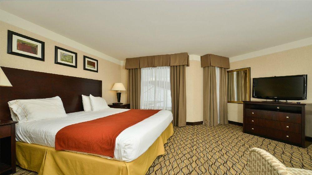 Holiday Inn Express Great Barrington By Ihg Dış mekan fotoğraf