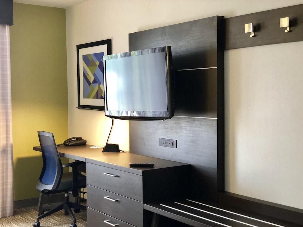 Holiday Inn Express Great Barrington By Ihg Dış mekan fotoğraf