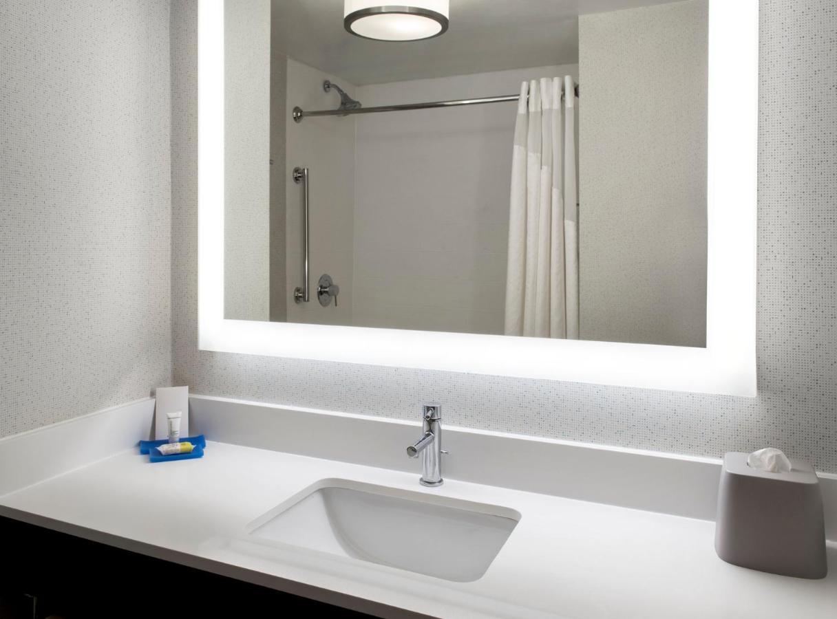 Holiday Inn Express Great Barrington By Ihg Dış mekan fotoğraf