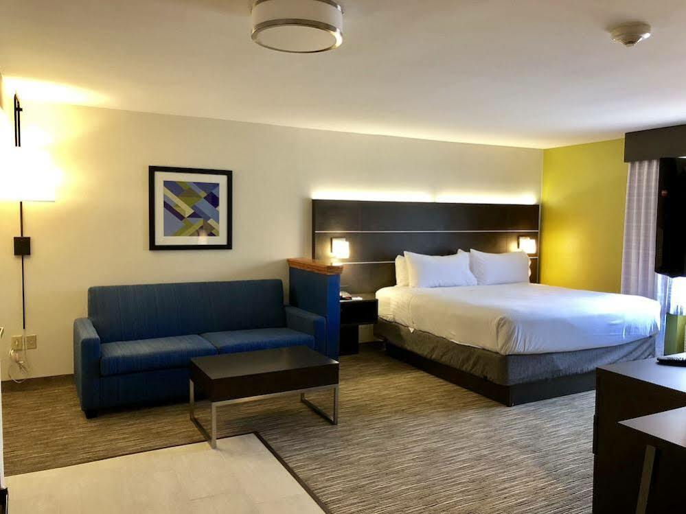 Holiday Inn Express Great Barrington By Ihg Dış mekan fotoğraf