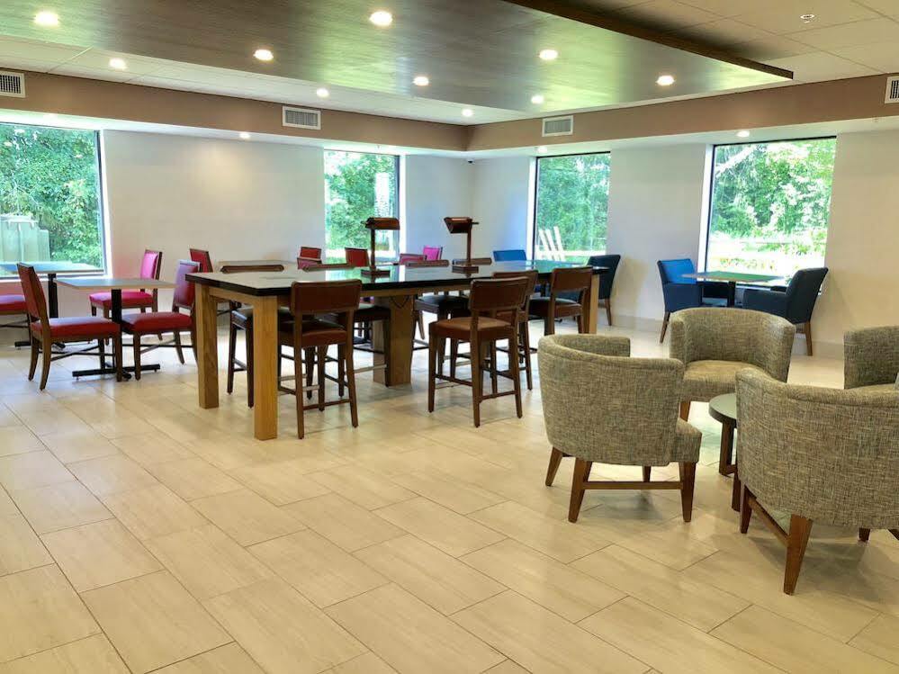 Holiday Inn Express Great Barrington By Ihg Dış mekan fotoğraf