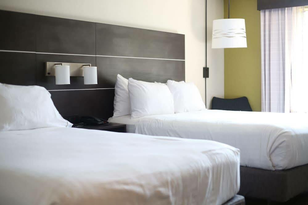 Holiday Inn Express Great Barrington By Ihg Dış mekan fotoğraf